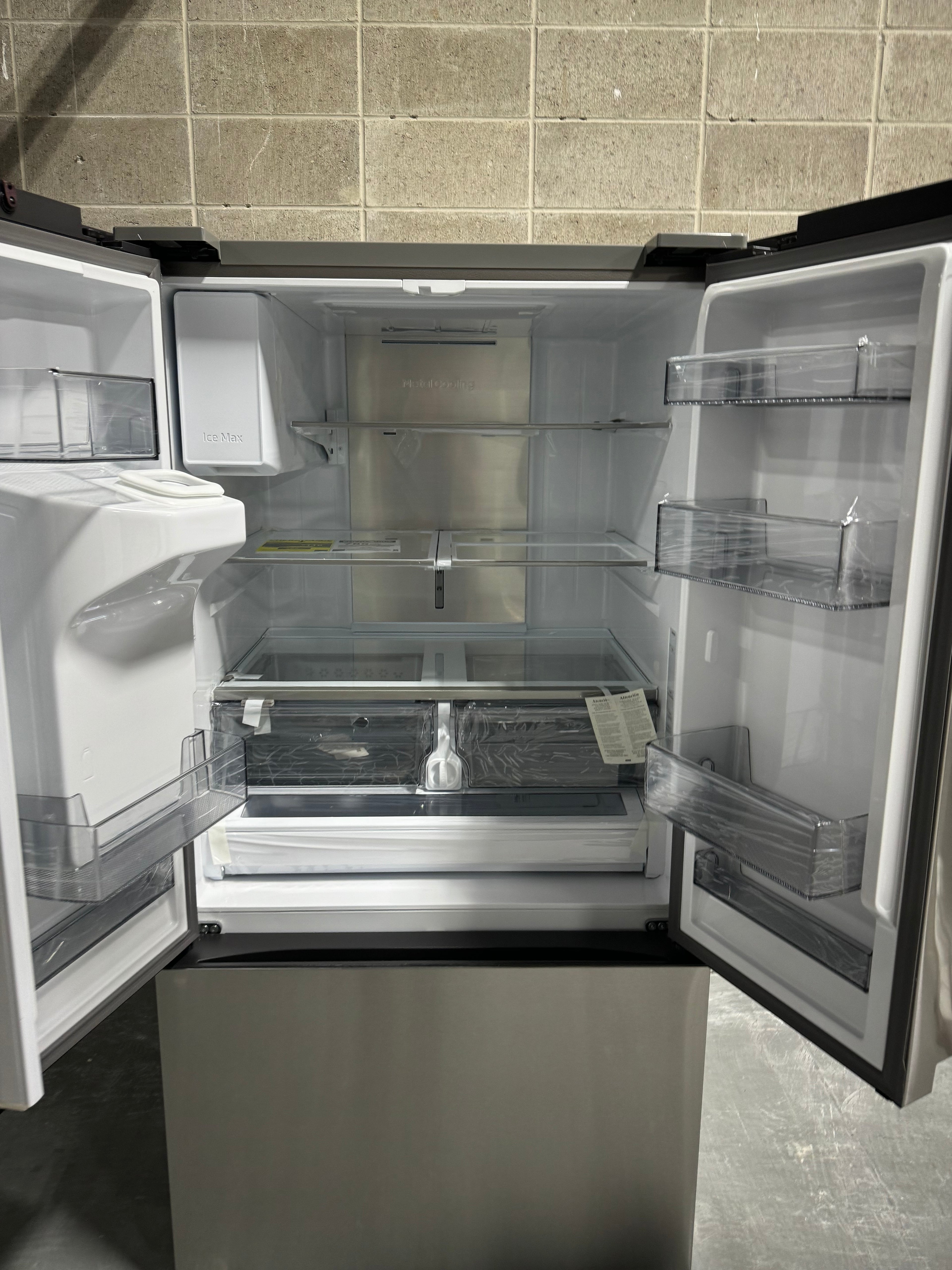 Samsung 31 Cu.Ft. Refrigerator/Freezer