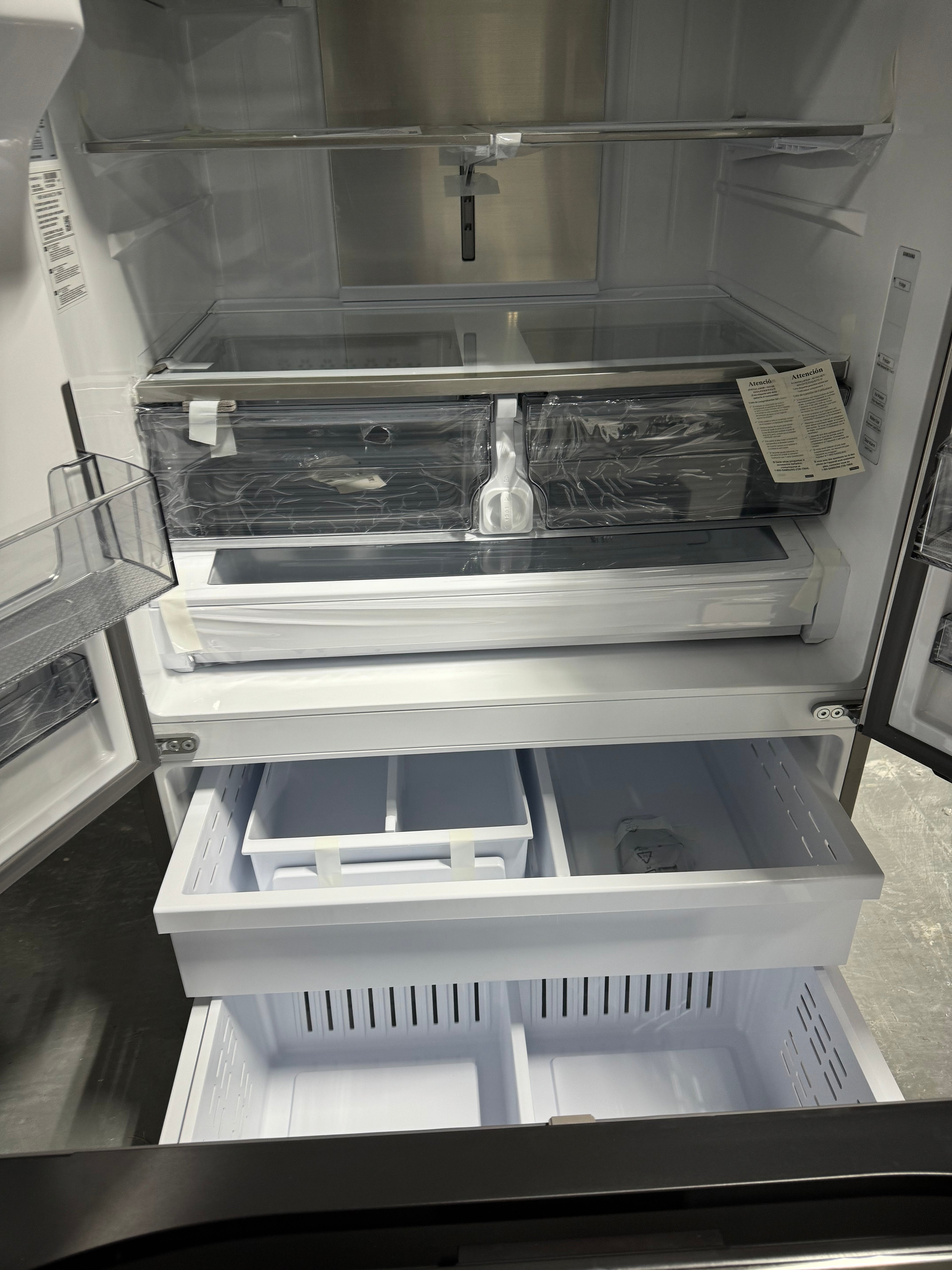 Samsung 31 Cu.Ft. Refrigerator/Freezer