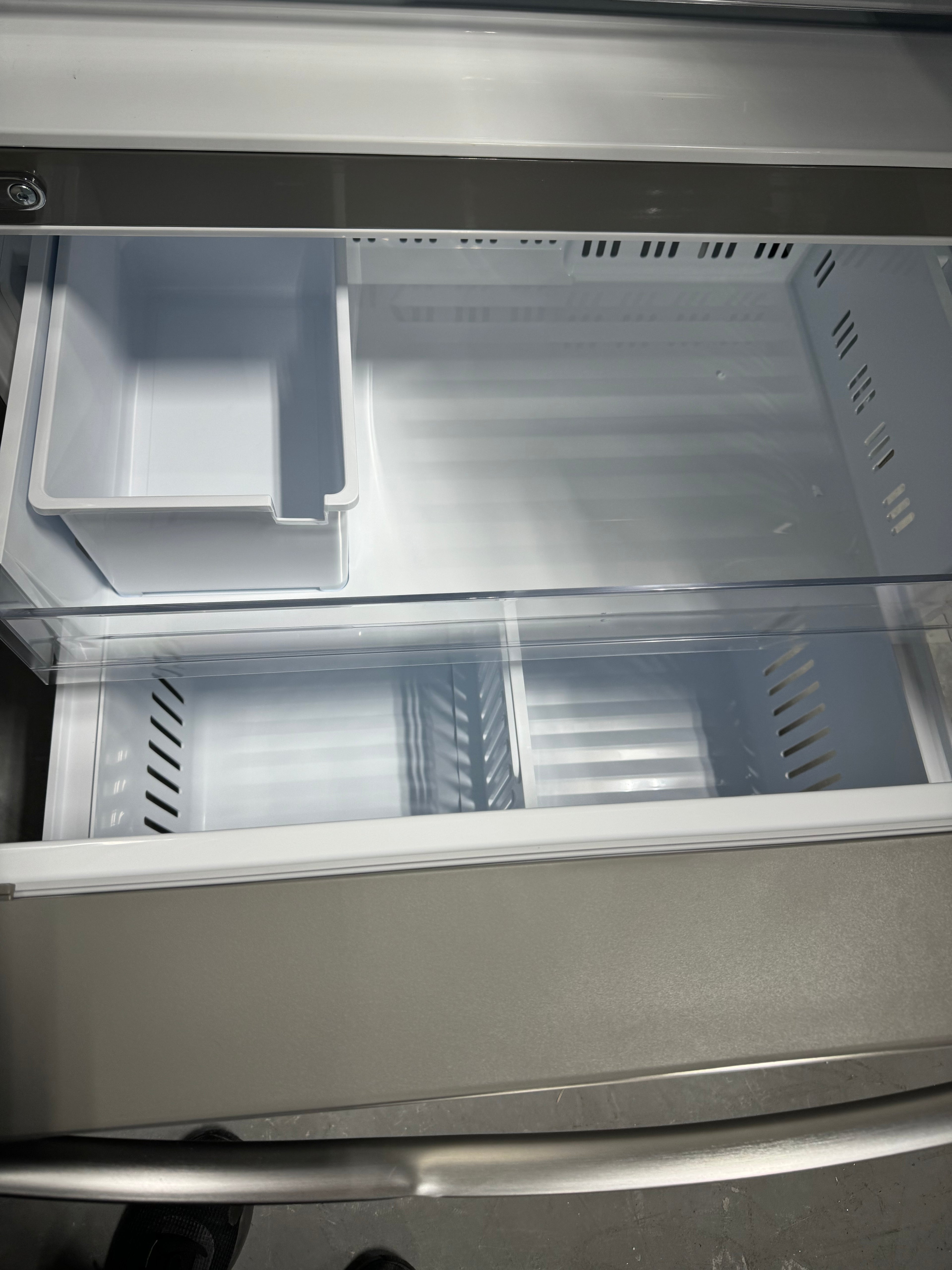 LG 26 Cu.Ft. Refrigerator/Freezer