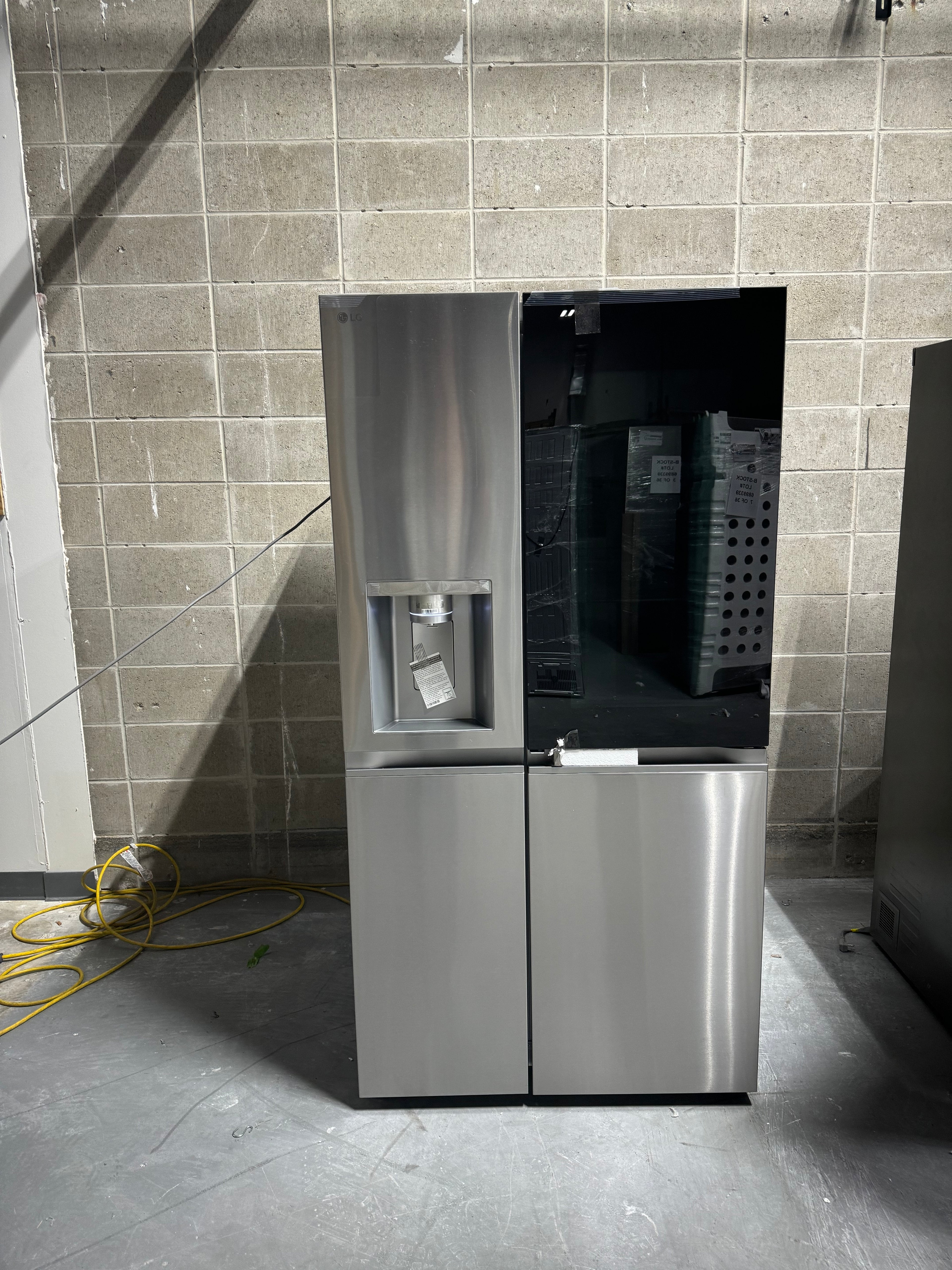LG 27 Cubic ft. Refrigerator/Freezer