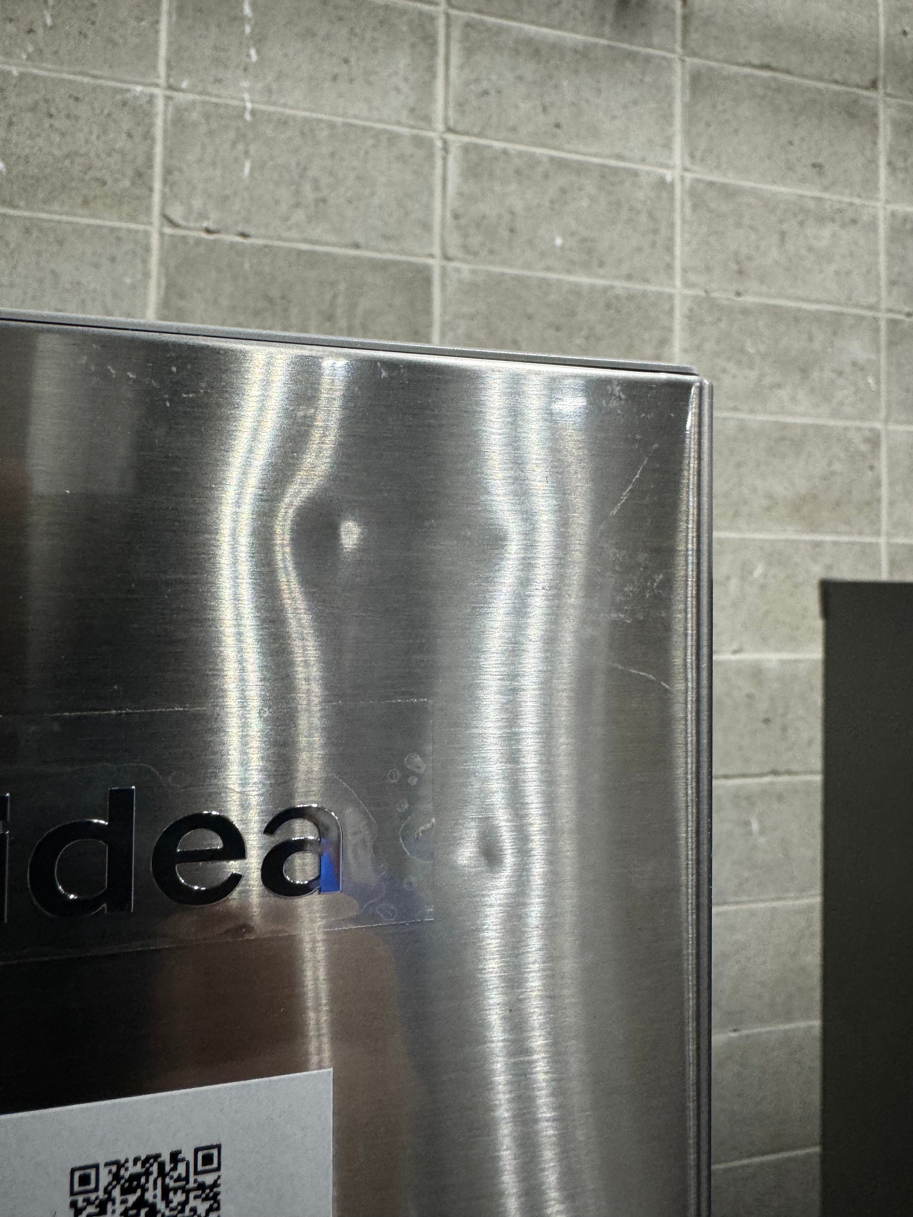 Midea 27 Cubic ft. Refrigerator/Freezer