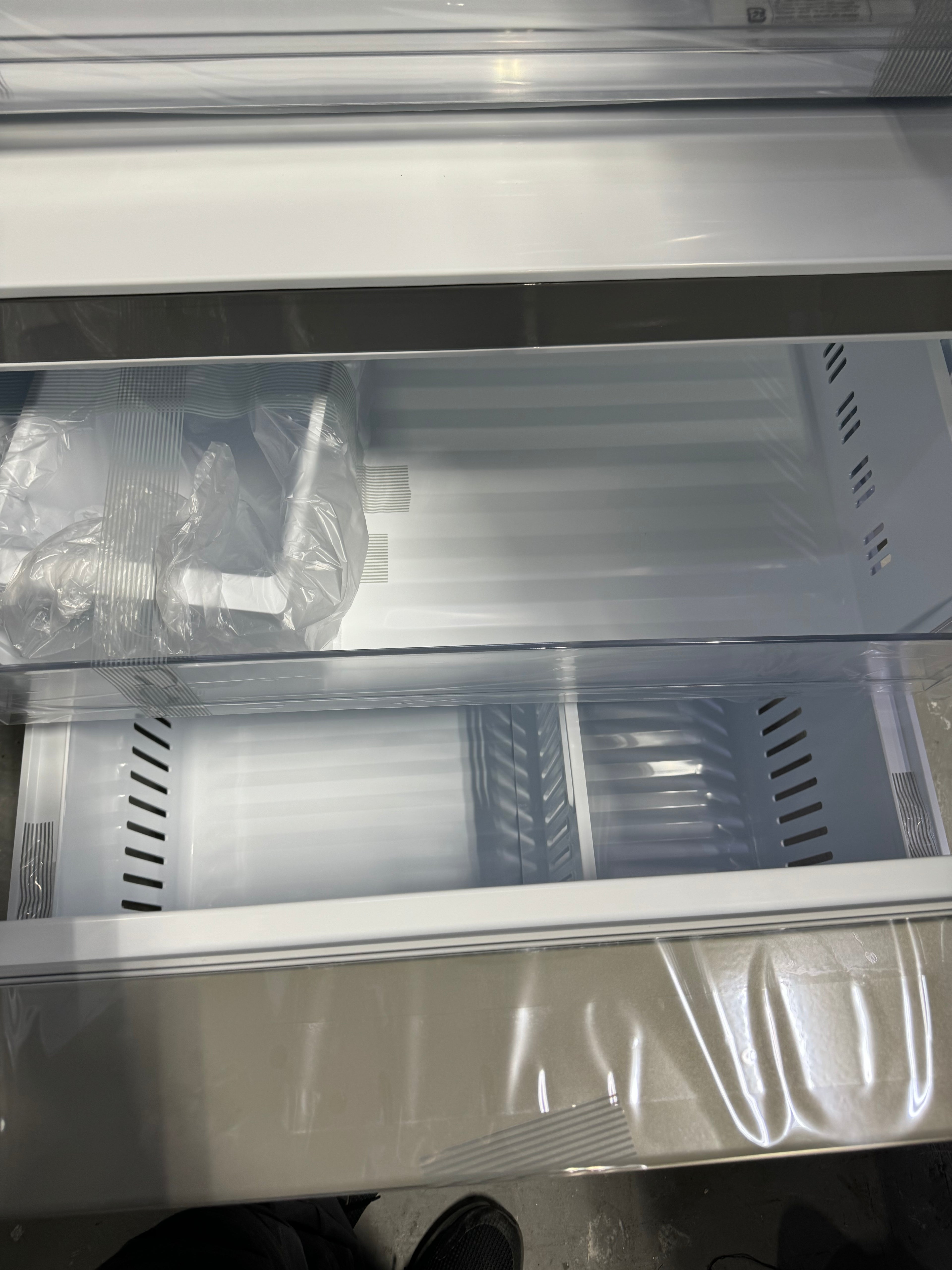 LG 26 Cu.Ft. Refrigerator/Freezer