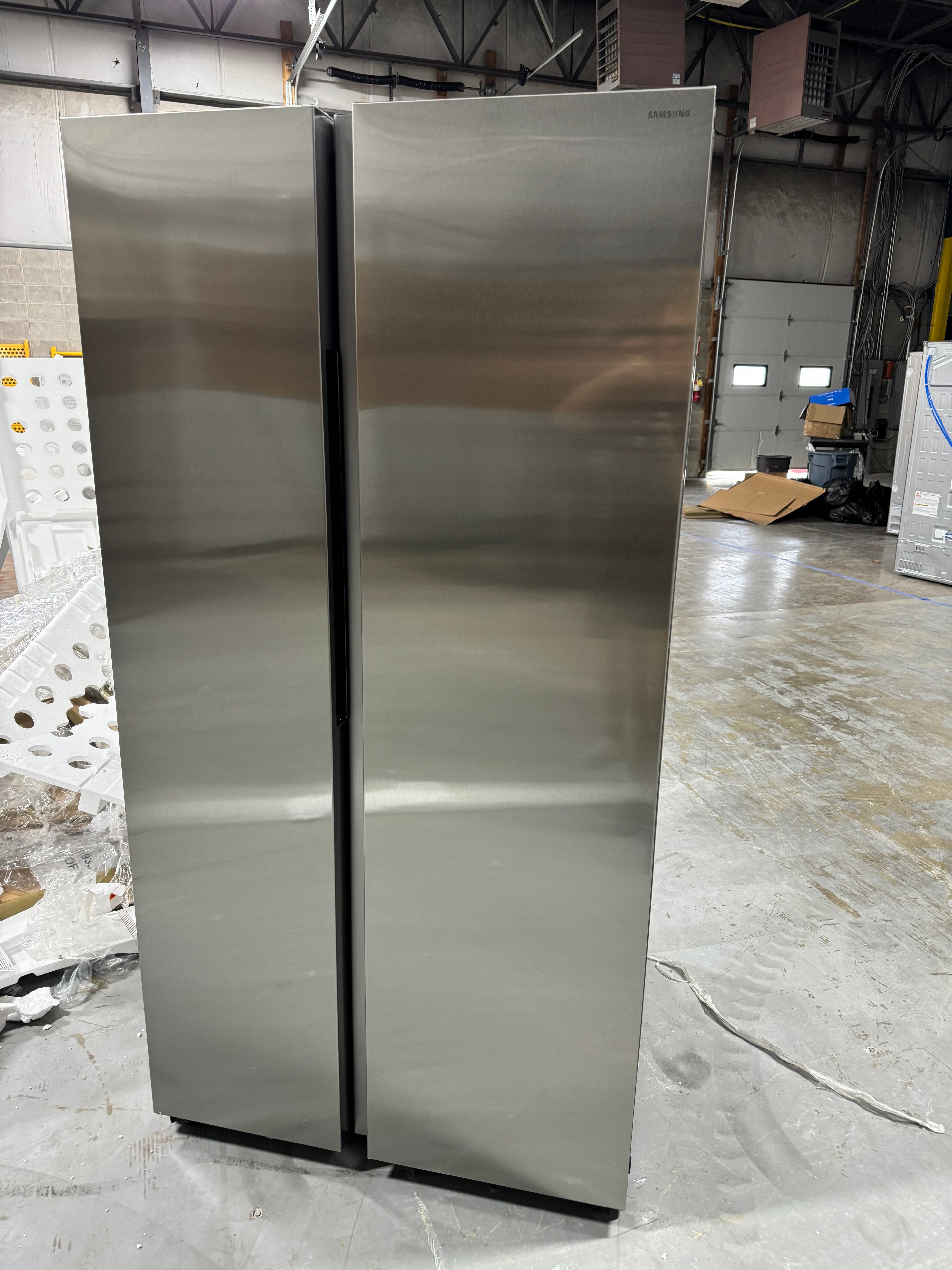 Samsung 27.4 Cu.Ft. Refrigerator/Freezer