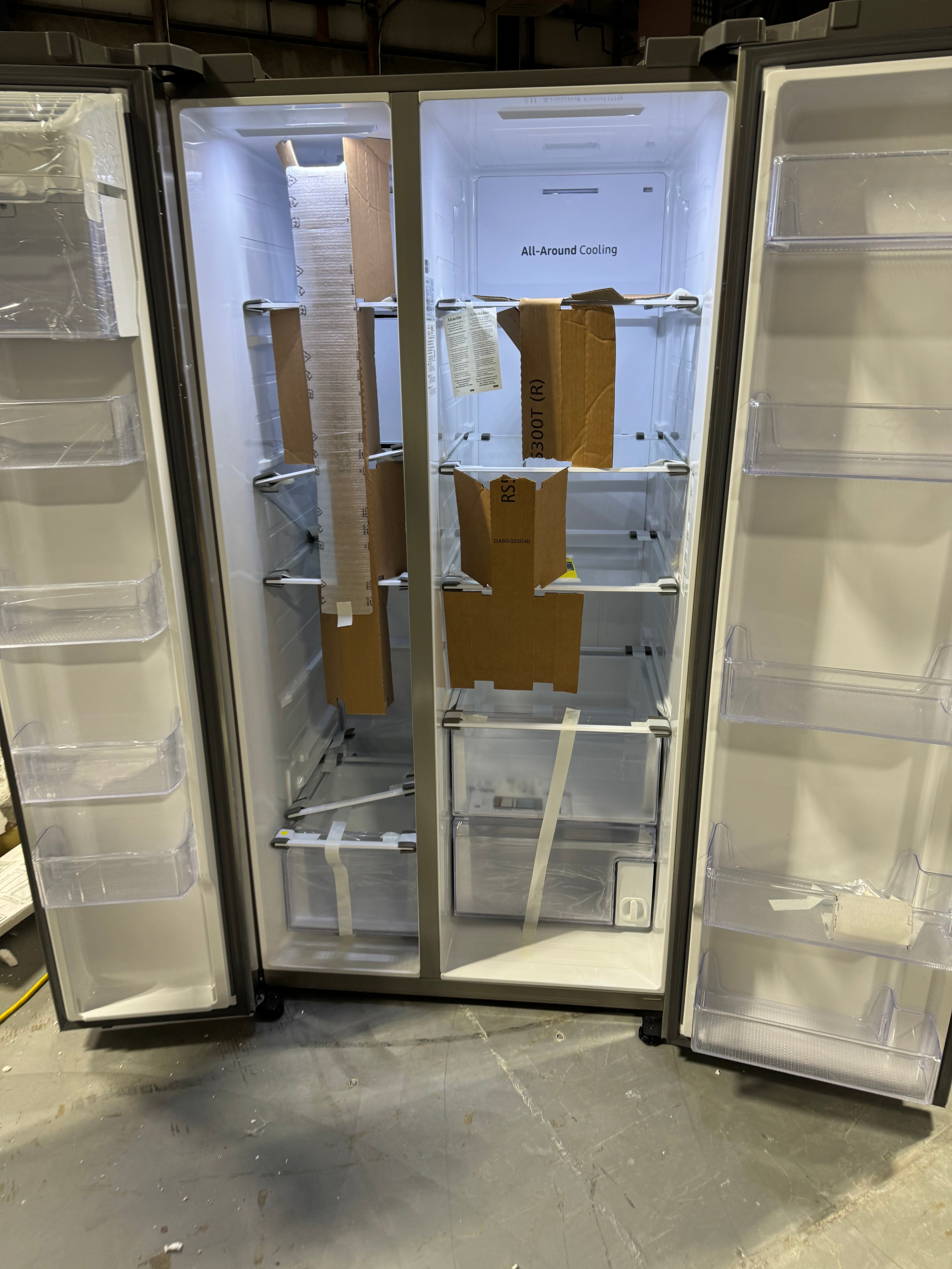 Samsung 27.4 Cu.Ft. Refrigerator/Freezer