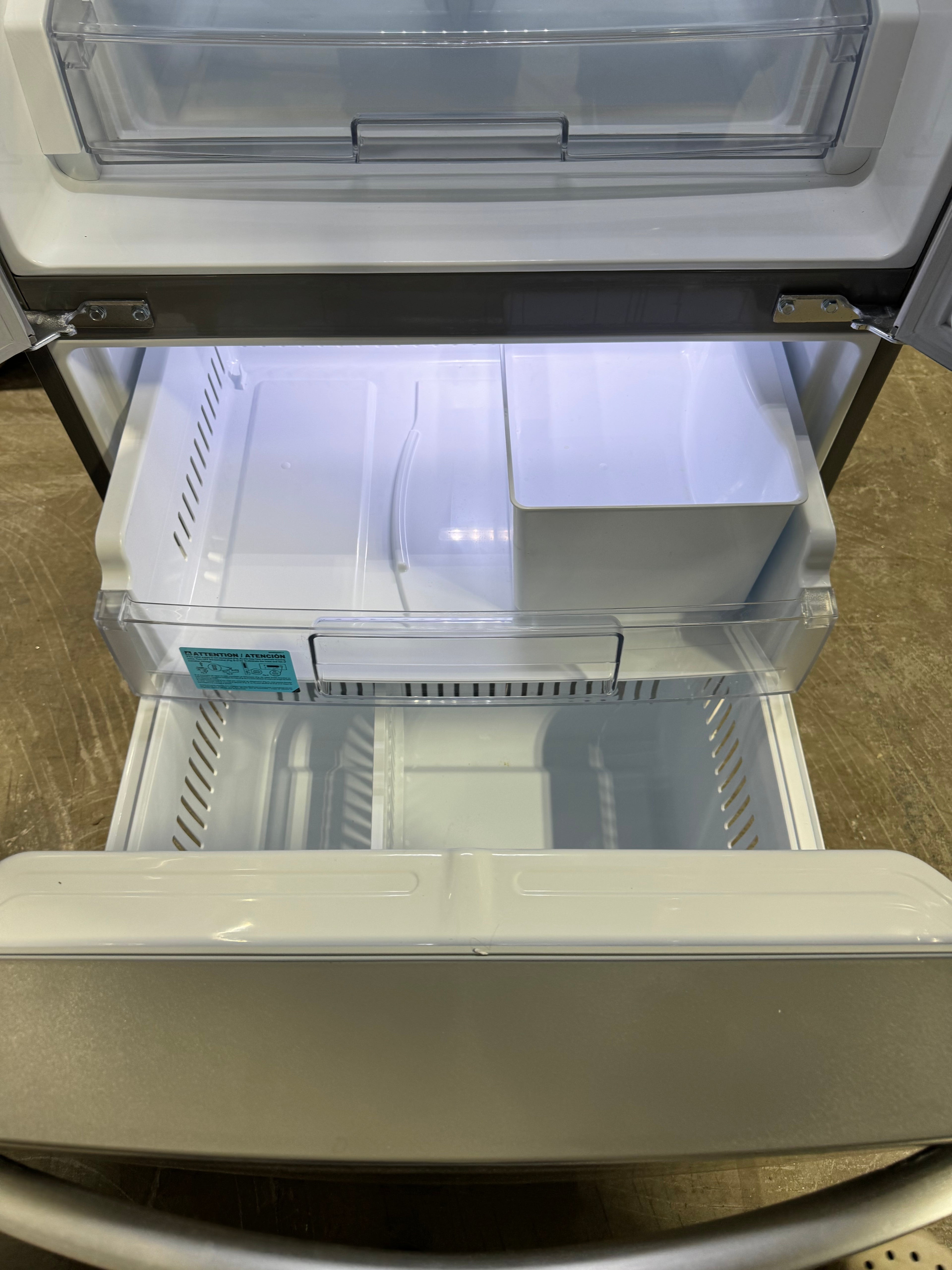 LG 21.8 Cubic ft. Refrigerator/Freezer