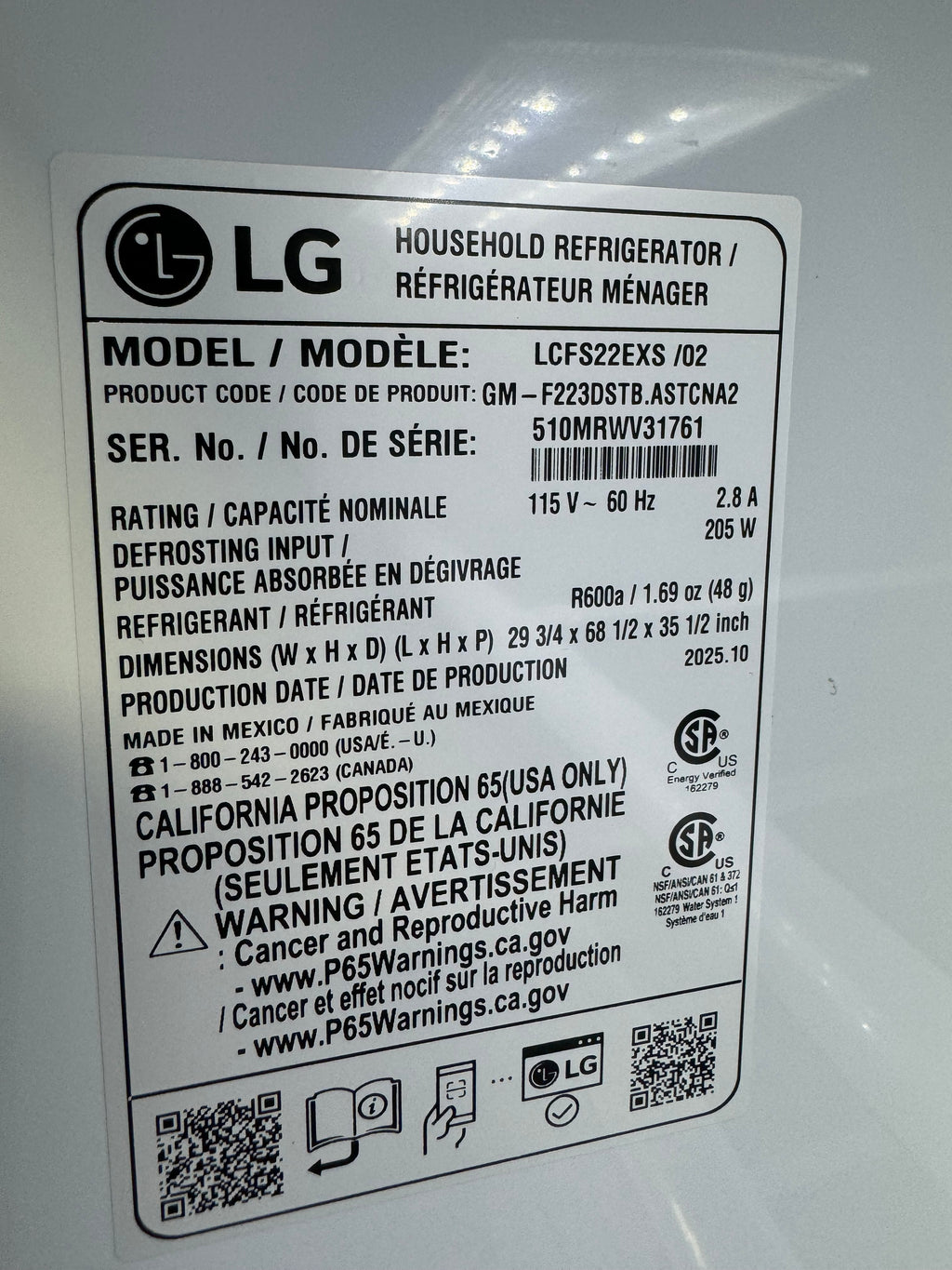 LG 21.8 Cubic ft. Refrigerator/Freezer