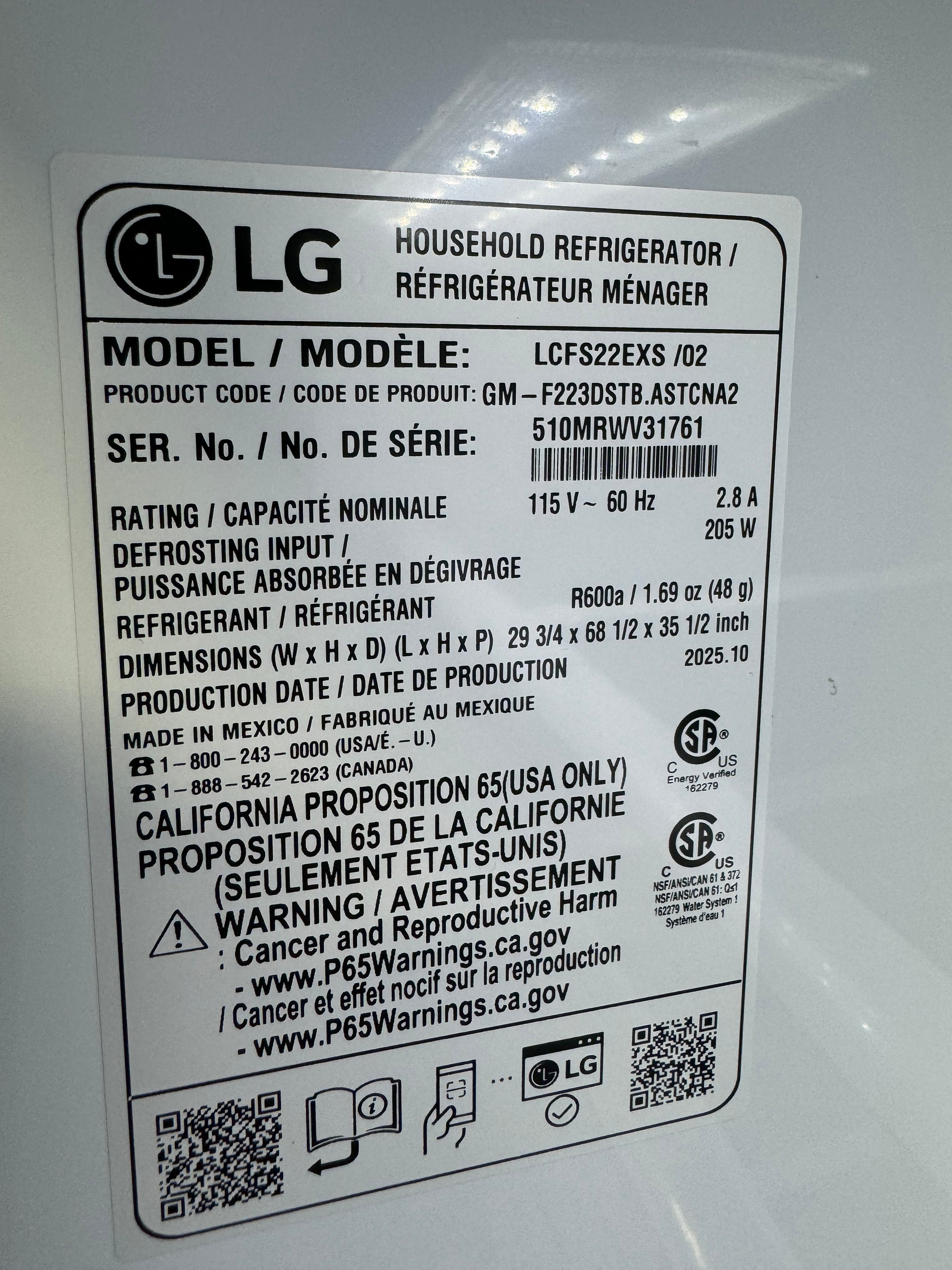 LG 21.8 Cubic ft. Refrigerator/Freezer