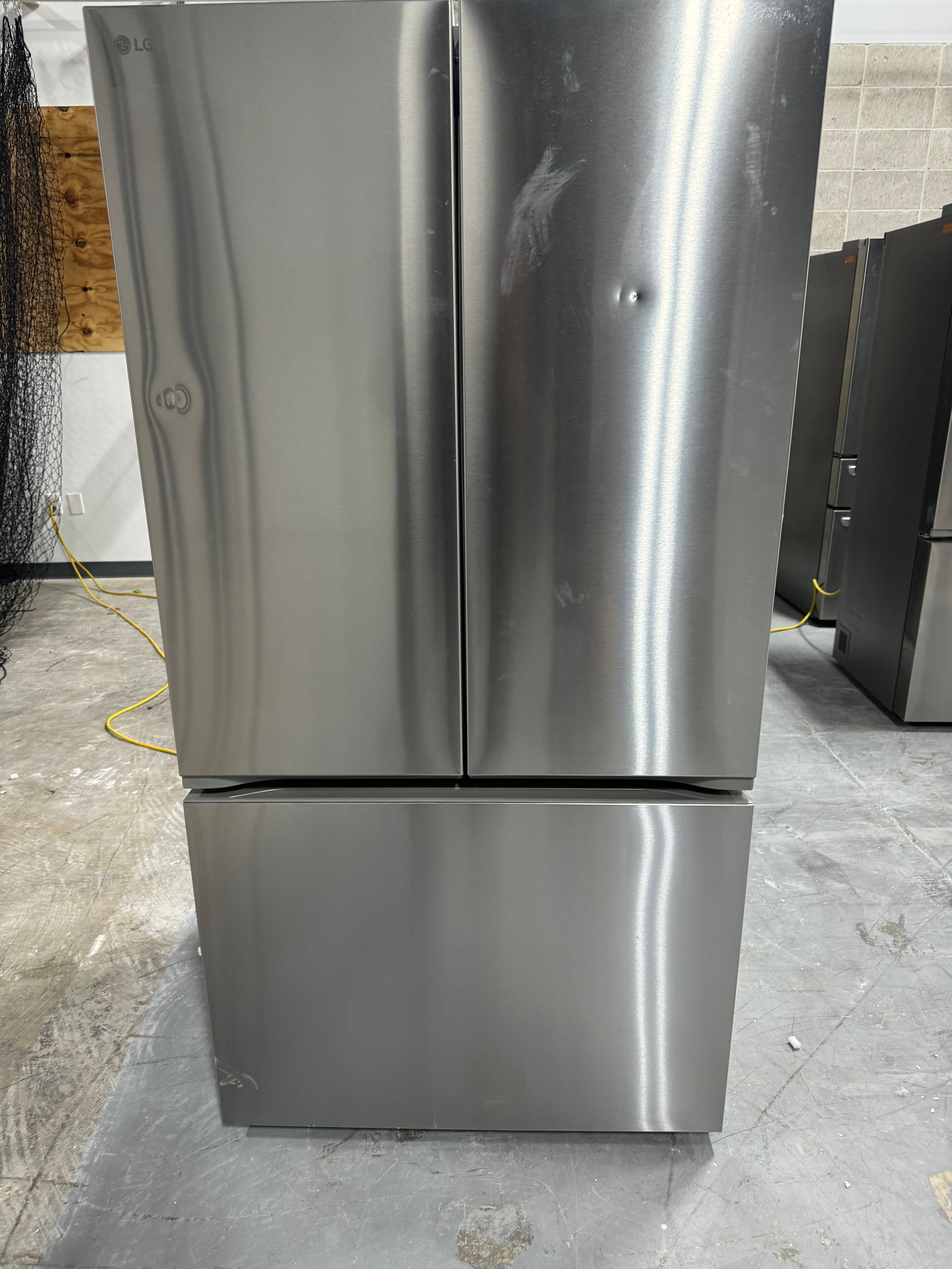 LG 26.5 Cubic ft. refrigerator/freezer