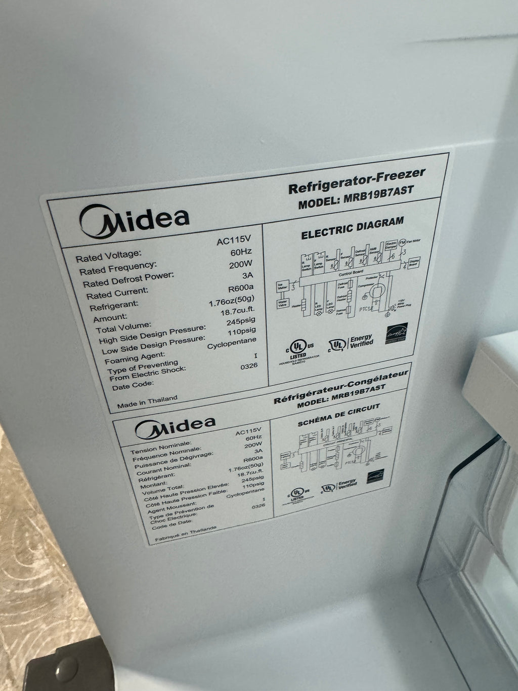 Midea 18.7 Cubic ft. refrigerator/freezer