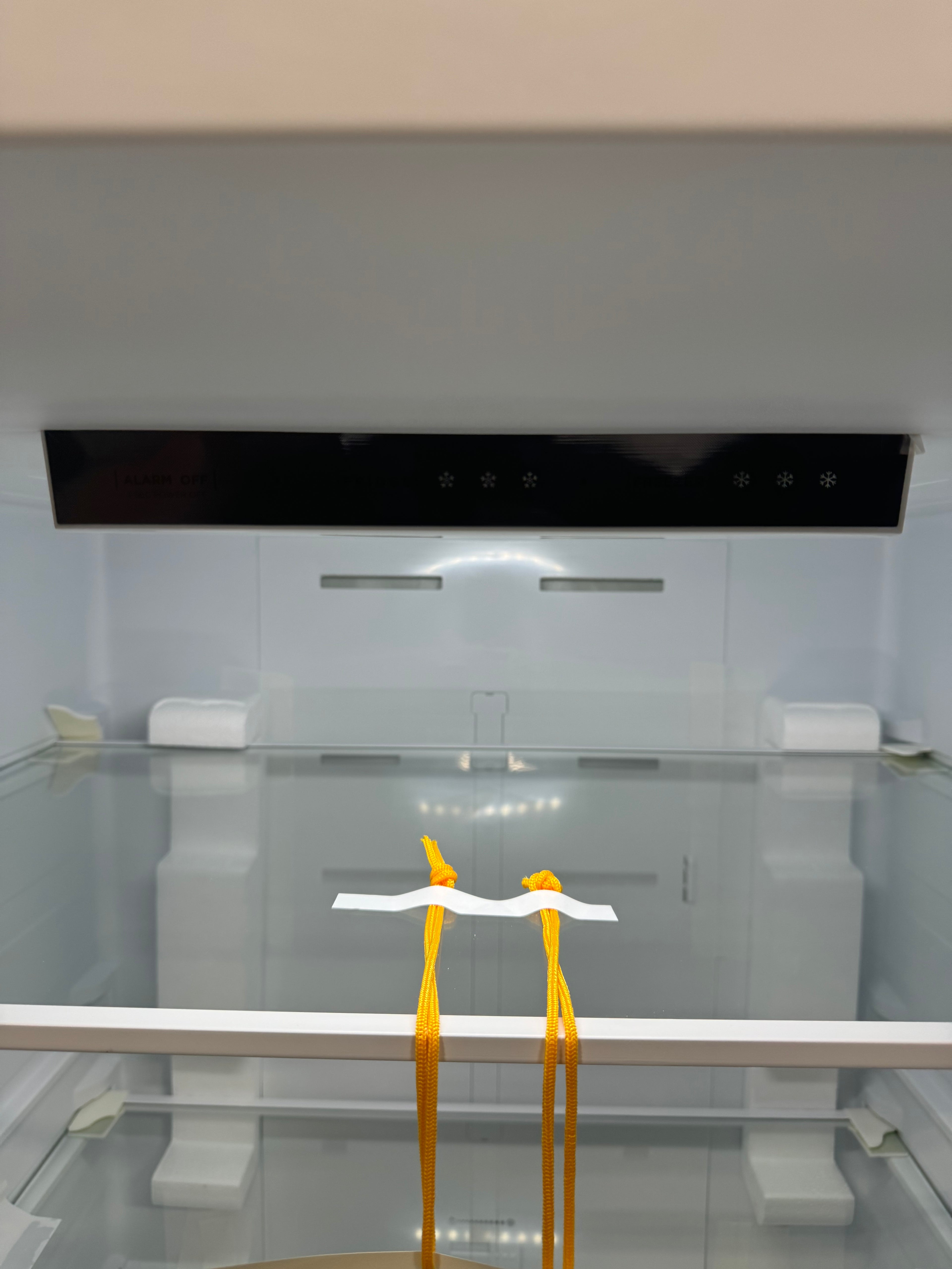 Midea 18.7 Cubic ft. refrigerator/freezer