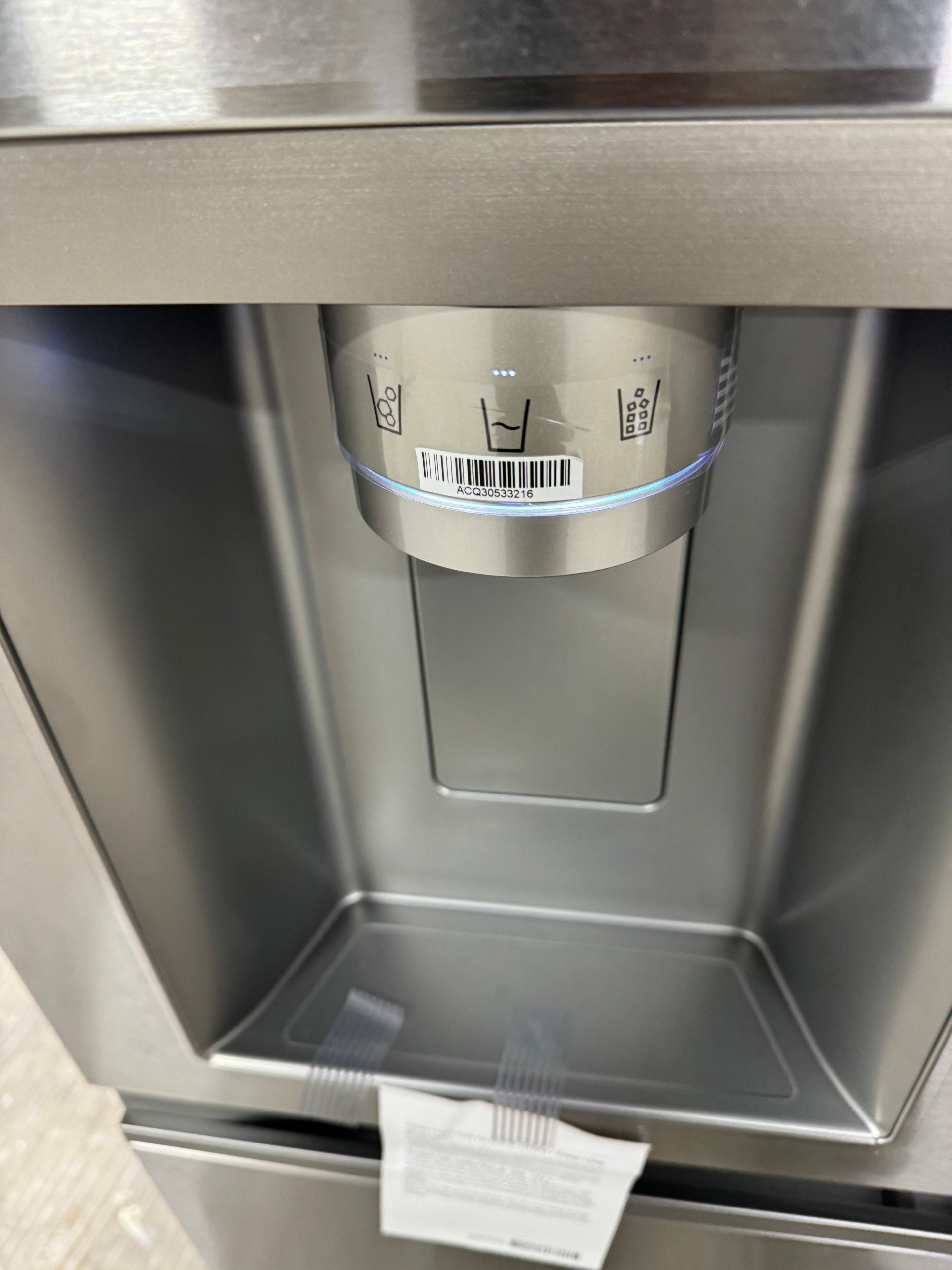 LG 27 Cubic ft. Refrigerator/Freezer