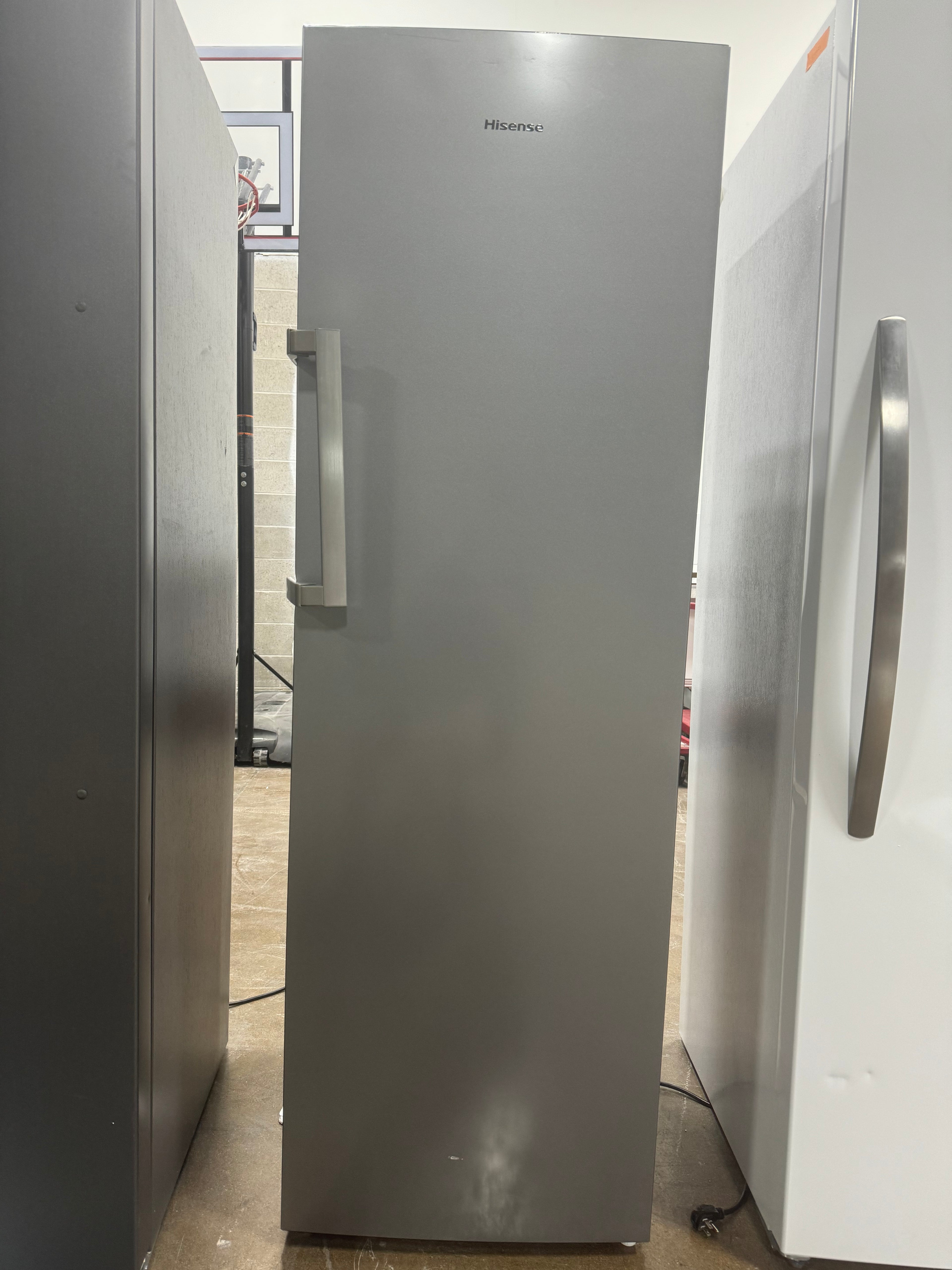 Hisense 10.2 Cubic ft. Freezer/Fridge Convertible