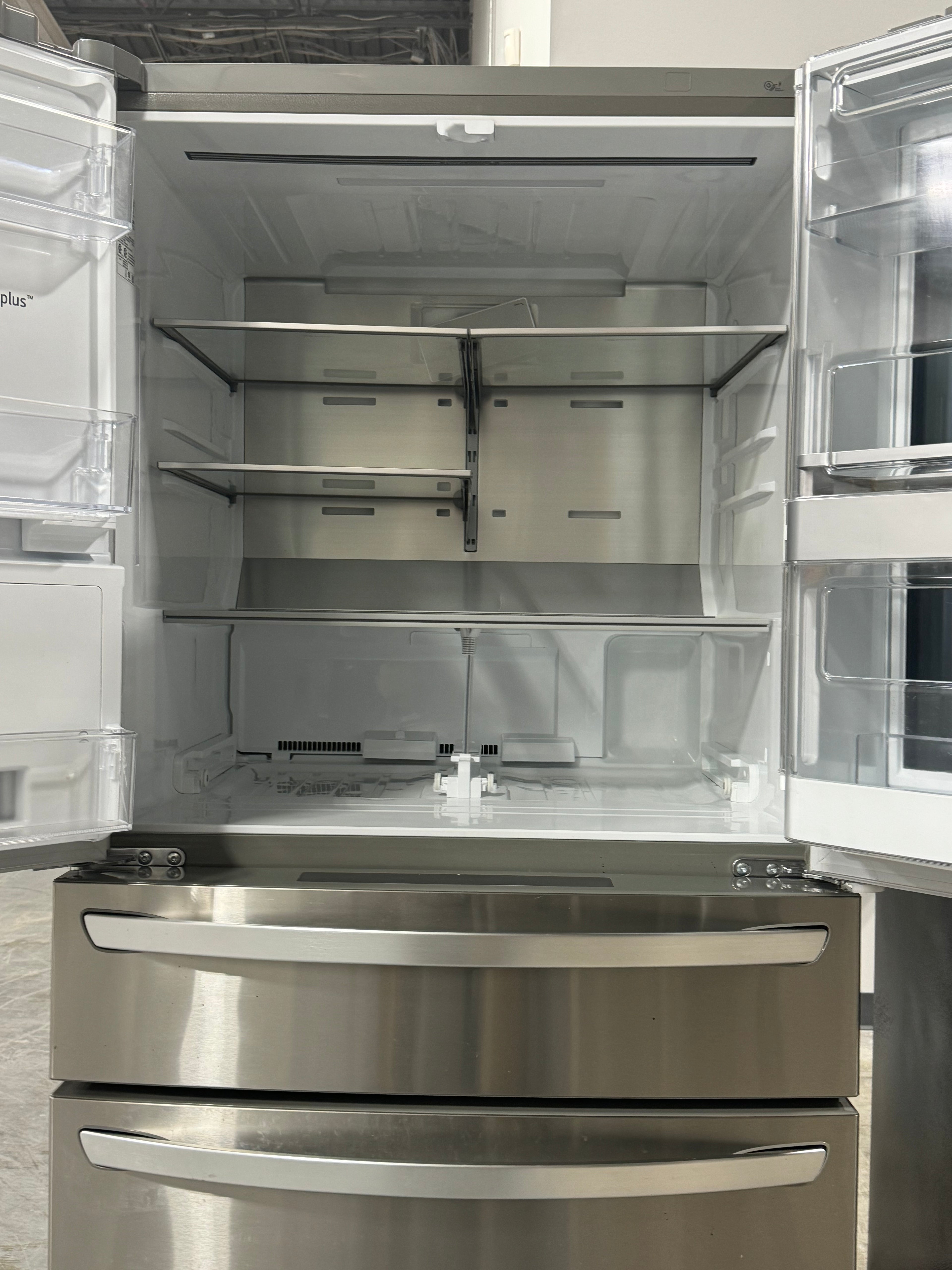 LG 29.5 Cu.Ft. Refrigerator/Freezer