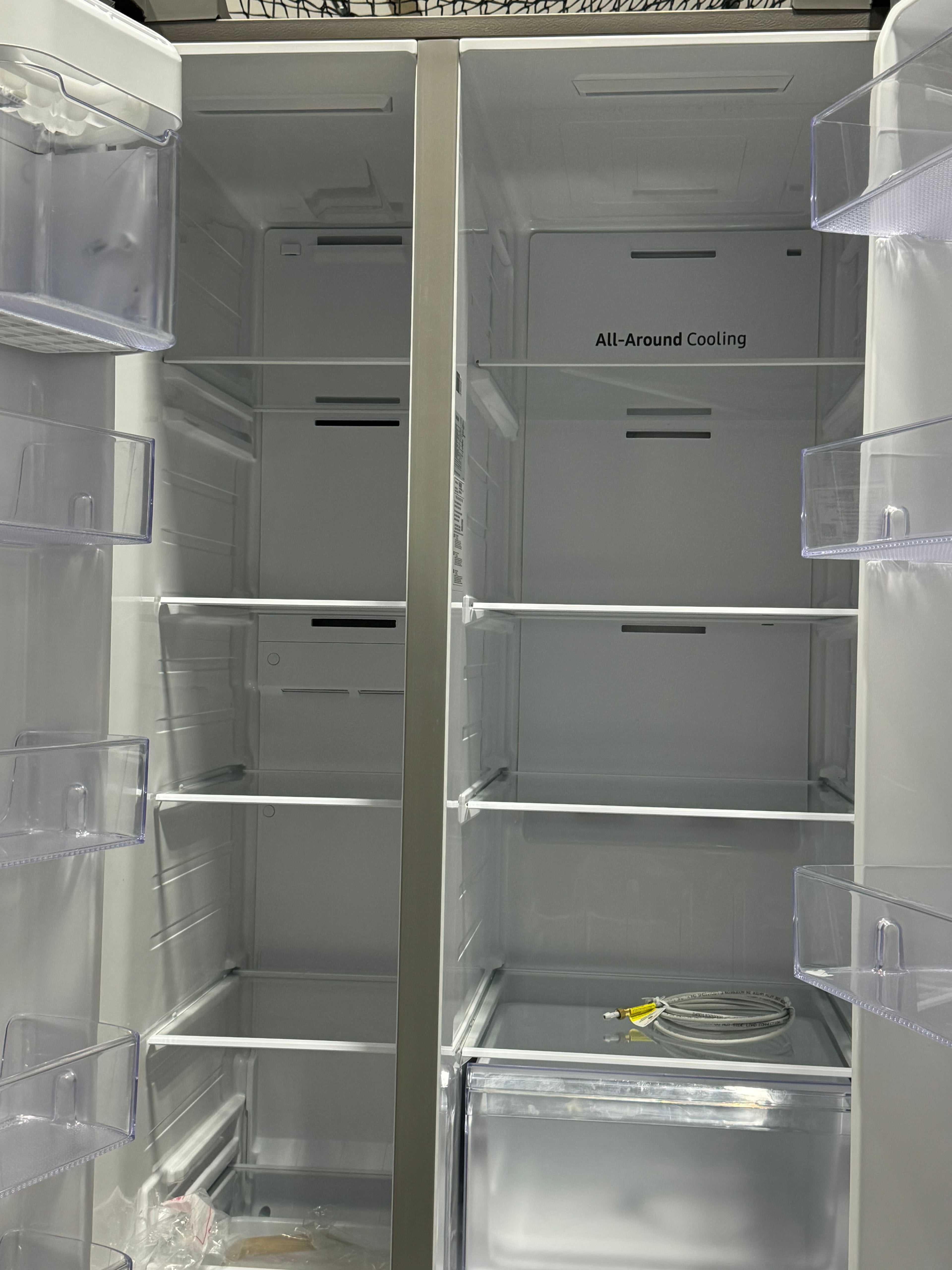 Samsung 27.4 Cu.Ft. Refrigerator/Freezer