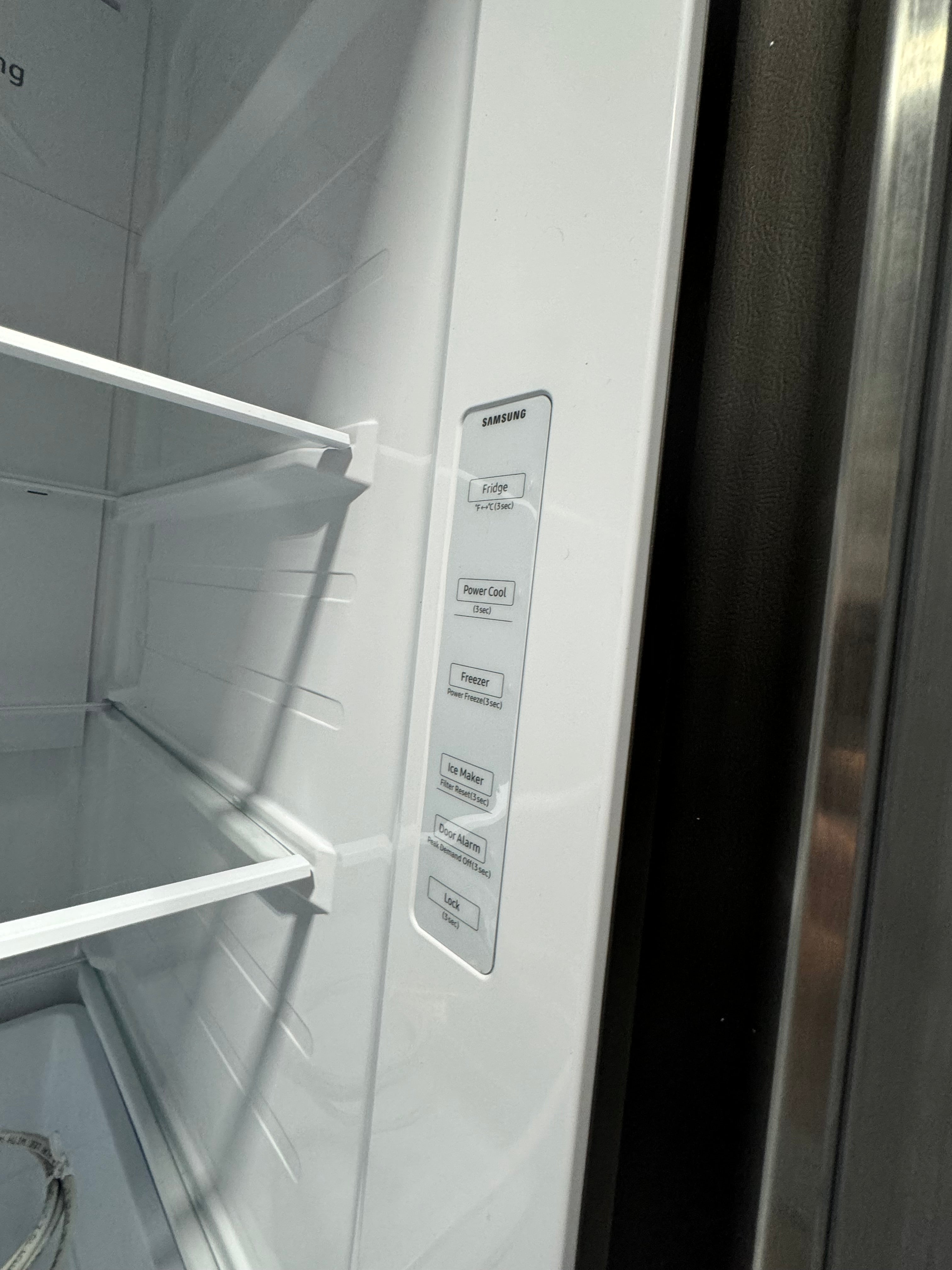 Samsung 27.4 Cu.Ft. Refrigerator/Freezer