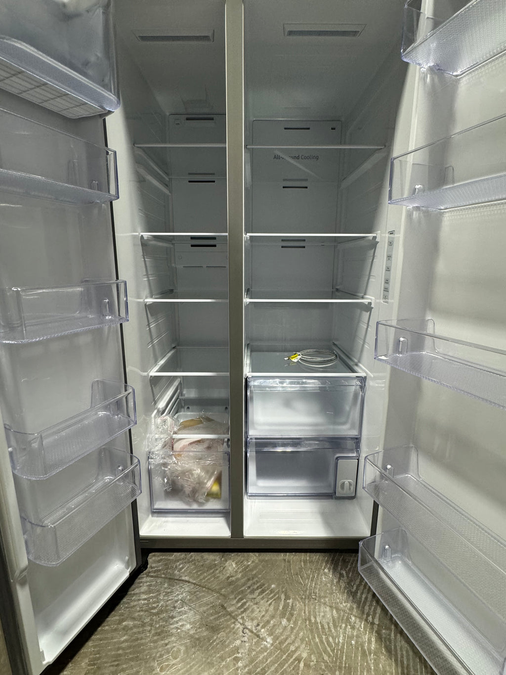Samsung 27.4 Cu.Ft. Refrigerator/Freezer
