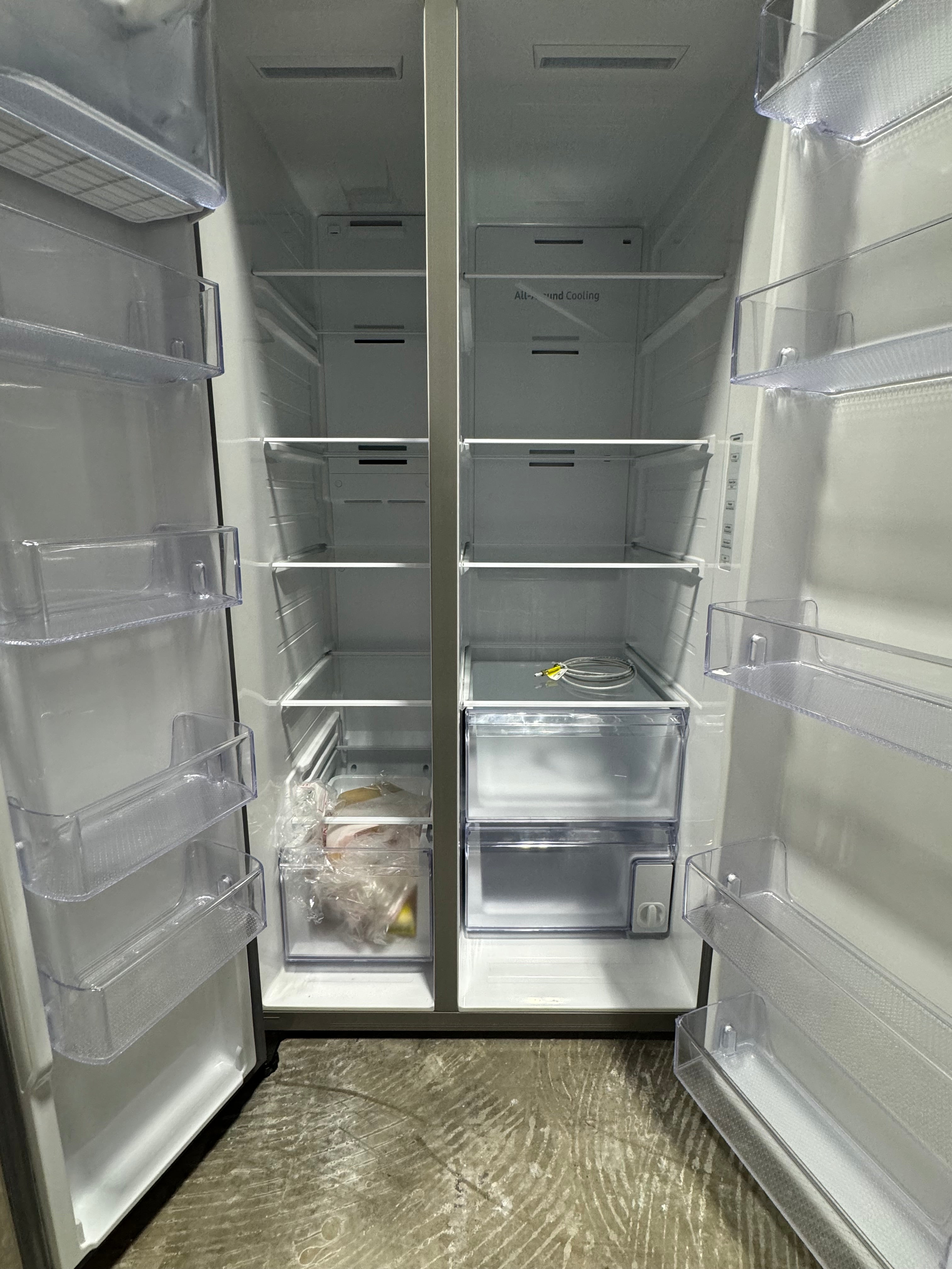 Samsung 27.4 Cu.Ft. Refrigerator/Freezer