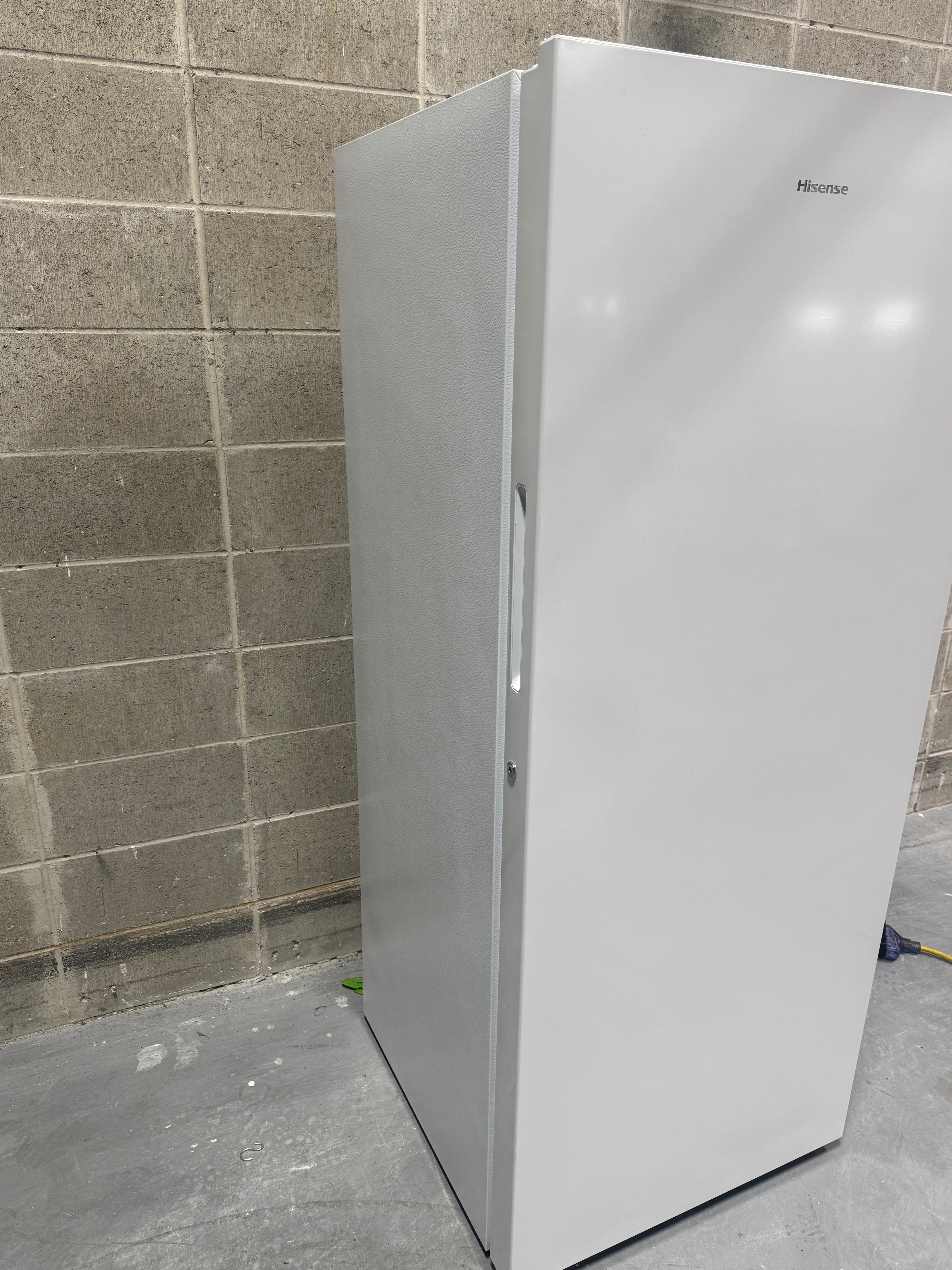 Hisense 17.1 Cubic ft. Convertible Freezer/Fridge