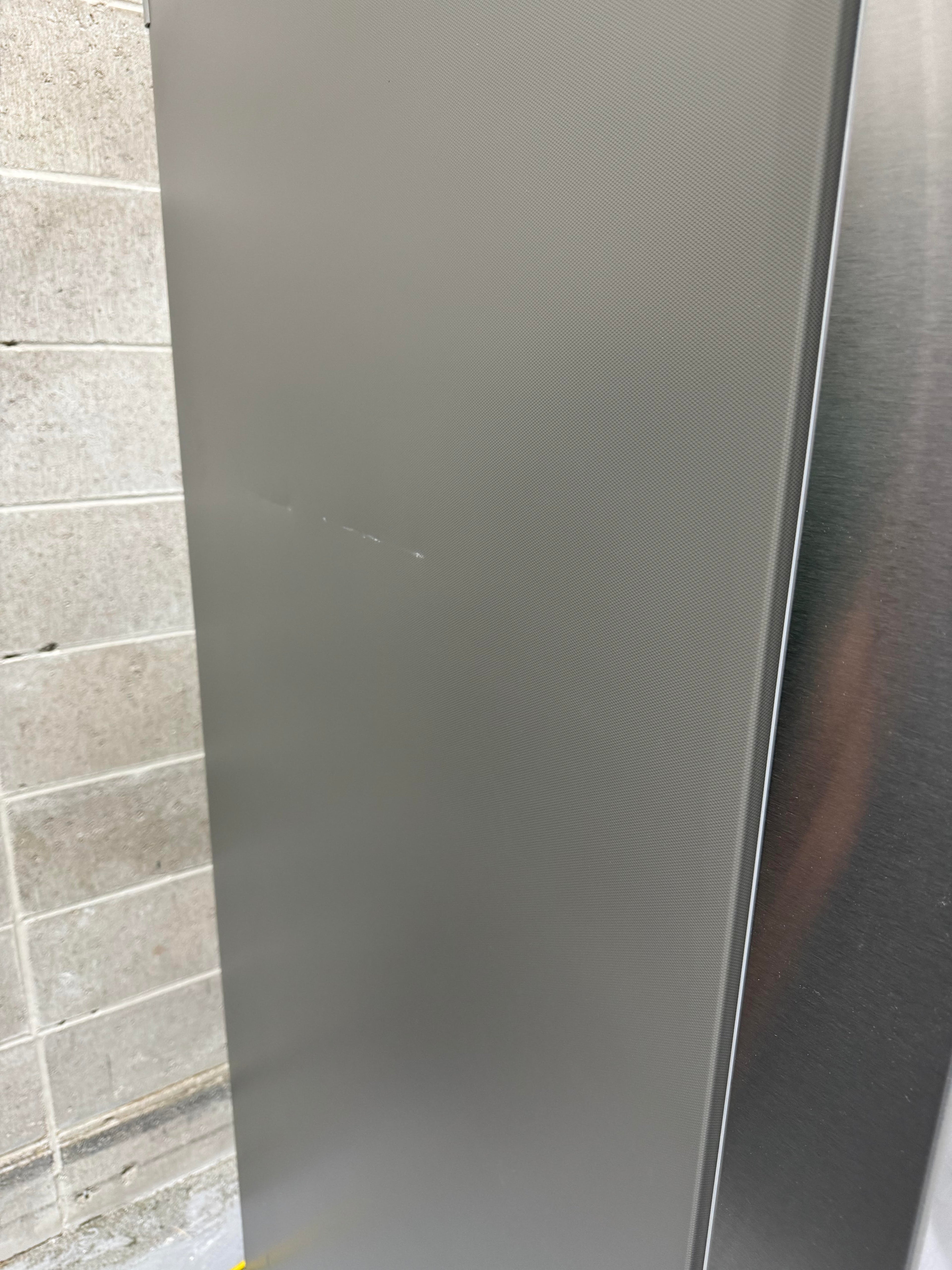 LG 31 Cubic ft. Refrigerator/Freezer