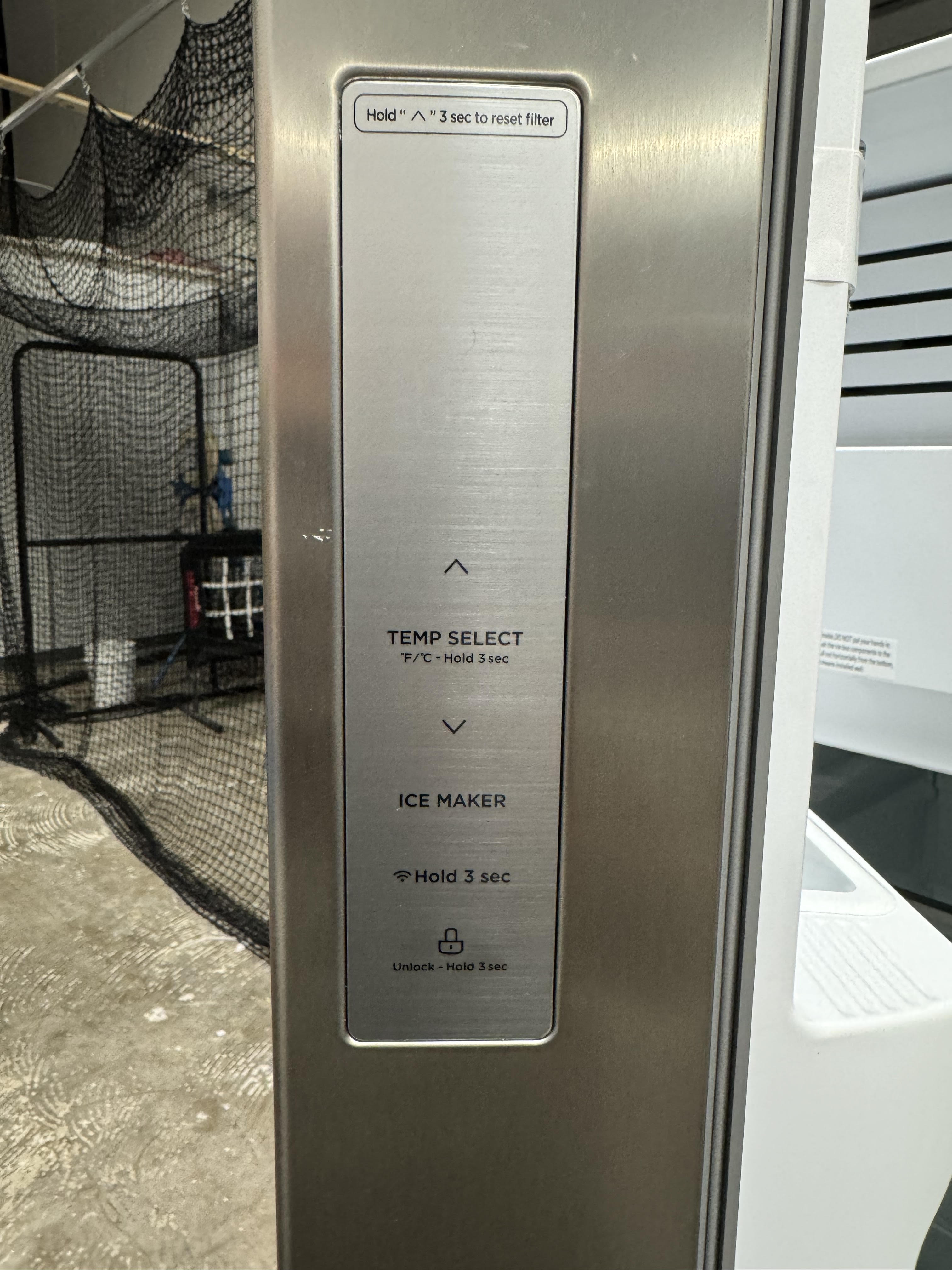 Midea 26 Cubic ft. Refrigerator/Freezer